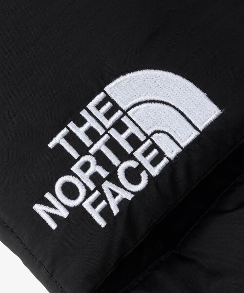 URBAN RESEARCH Sonny Label（アーバンリサーチサニーレーベル）の「THE NORTH FACE　Nuptse Muffler（マフラー・メンズ・TNFグリーン/ブラック/キャバングレー・one）」の9枚目の写真