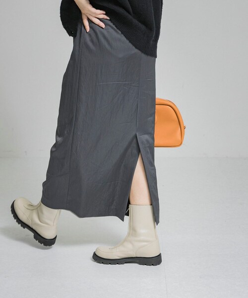 URBAN RESEARCH（アーバンリサーチ）の「『25周年別注』CAMINANDO　CENTER ZIP BOOTS（ブーツ・レディース・BLACK/別注IVORY・6/7/8）」の7枚目の写真