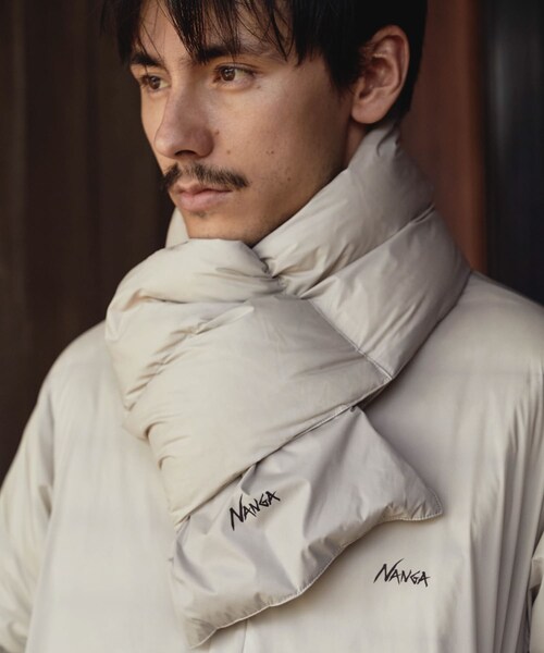 URBAN RESEARCH DOORS（アーバンリサーチドアーズ）の「『別注』NANGA×DOORS　DOWN MUFFLER（マフラー・メンズ・Dark Brown/Ivory/Silverblue/Mocha/New Black/Black・-）」の8枚目の写真