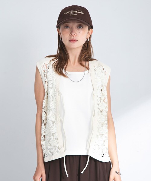 URBAN RESEARCH Sonny Label（アーバンリサーチサニーレーベル）の「ボタニカルモチーフレースベスト（ベスト・レディース・オフ/ブラック・FREE）」の8枚目の写真