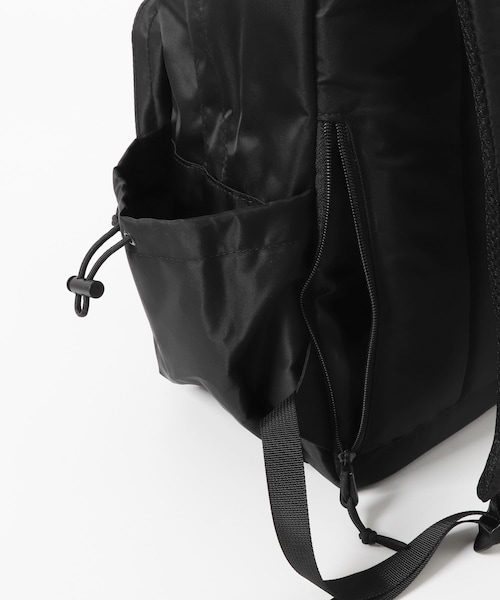 URBAN RESEARCH DOORS(アーバンリサーチドアーズ)の「『別注』YAKPAK×DOORS マルチポケットデイパック(バックパック/リュック・メンズ・BLACK/CHARCOAL・-)」の11枚目の写真