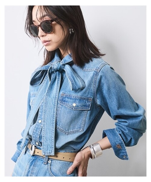 nissen（ニッセン）の「【CHIC STYLE】ライトオンスデニムリボンタイ付きシャツ（シャツ/ブラウス・レディース・ライトブルー系デニム/ブルー系デニム・M/L/LL/3L/4L/5L/6L/8L/10L）」の5枚目の写真