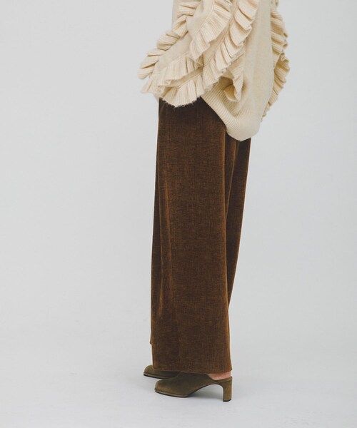 LAATO（ラート）の「wrinkle velor wide pants（その他パンツ・レディース・クリーム/キャラメル/シャドウ・FREE）」の16枚目の写真