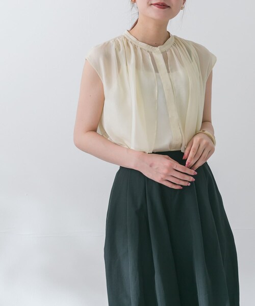 URBAN RESEARCH ROSSO（アーバンリサーチロッソ）の「グロッシーレイヤードブラウス（シャツ/ブラウス・レディース・CREAM/SAX/BRONZE・FREE）」の5枚目の写真