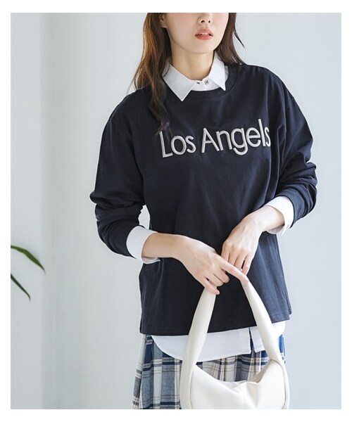 nissen（ニッセン）の「大きいサイズ 綿100％立体ロゴ刺しゅう長袖Tシャツ（Tシャツ/カットソー・レディース・オフホワイト/ネイビー/ミントグリーン/チャコールグレー・L/LL/3L/4L/5L/6L/8L/10L）」の8枚目の写真