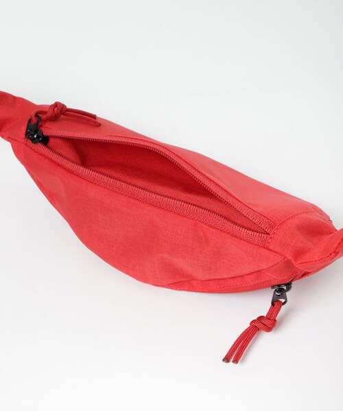 URBAN RESEARCH（アーバンリサーチ）の「bagjack　hip bag for iI（ボディバッグ/ウエストポーチ・レディース・red・FREE）」の9枚目の写真