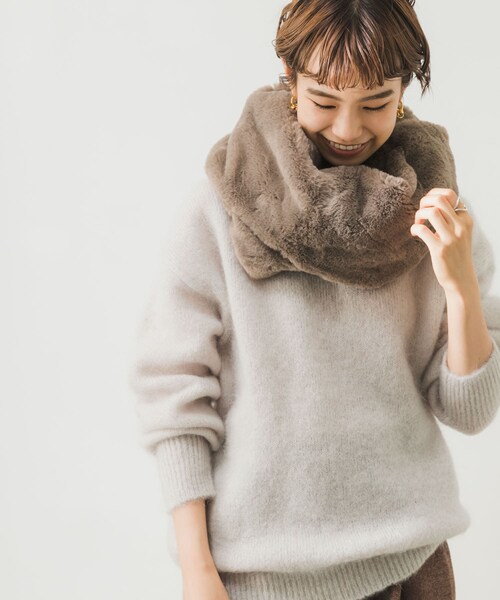 URBAN RESEARCH（アーバンリサーチ）の「ファースヌード（ネックウォーマー/スヌード・レディース・IVORY/GREGE/CHARCOAL・FREE）」の10枚目の写真