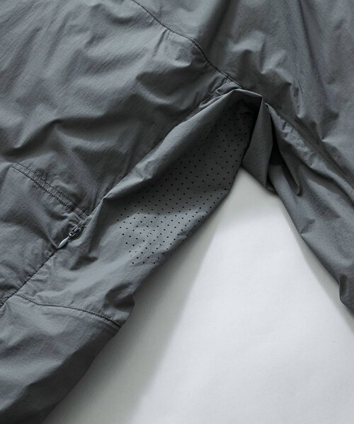 EKAL(エカル)の「ALL WEATHER ANORAK(テーラードジャケット・メンズ・Grey/Yellow・M/L/XL)」の8枚目の写真