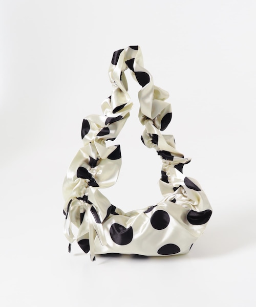 URBAN RESEARCH(アーバンリサーチ)の「OperaSPORT MINI SHIRLEY BAG(ショルダーバッグ・レディース・BLACK DOTS・-)」の1枚目の写真