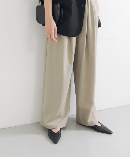 URBAN RESEARCH（アーバンリサーチ）の「『別注』 MILLIWM×URBANR　Vカットスリングバッグパンプス（パンプス・レディース・ブラック/イエローベージュ・36/36.5/37/37.5）」の5枚目の写真