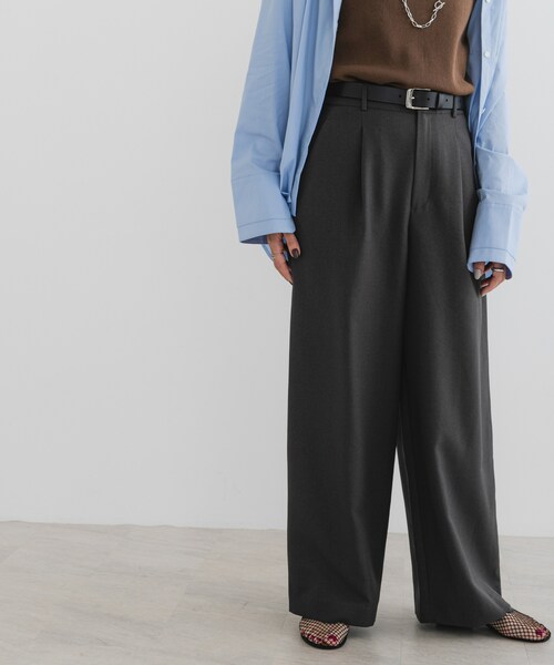 URBAN RESEARCH ROSSO（アーバンリサーチロッソ）の「『UR TECH SMOOTHLUXE』F by ROSSO　タックワイドパンツ（その他パンツ・レディース・BEIGE/C/GRAY/BLACK・34/36/38）」の22枚目の写真