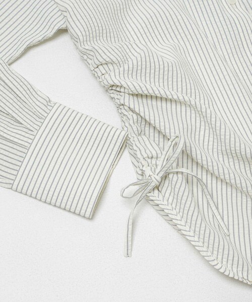 KBF(ケイビーエフ)の「サイドドロストサッカーシャツ(シャツ/ブラウス・レディース・IVO×BLUE/BEIGE×BLK/BLUE×OFF・One)」の12枚目の写真