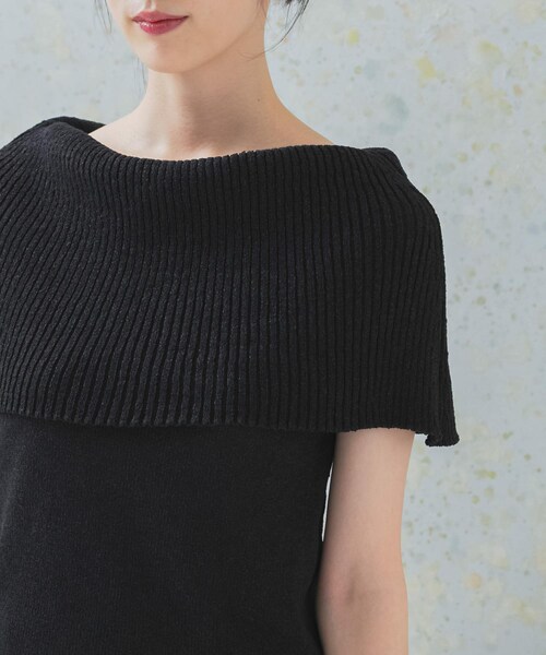 URBAN RESEARCH ROSSO（アーバンリサーチロッソ）の「ドライタッチオフショルダーニット（ニット/セーター・レディース・L/BEIGE/CAMEL/BLACK・FREE）」の11枚目の写真