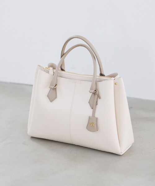 VIS(ビス)の「【COHINA×VIS】チャーム付き2WAYトートバッグ/A4対応・軽量(トートバッグ・レディース・ブラック/キナリ/ベージュ・F)」の10枚目の写真