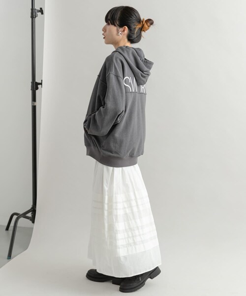 KBF（ケイビーエフ）の「バックロゴフーディー（パーカー・レディース・GRAY/NAVY・one）」の9枚目の写真
