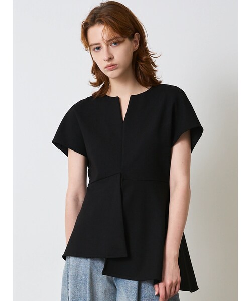 ELENDEEK(エレンディーク)の「ASYMMETRY FLARE CS(Tシャツ/カットソー・レディース・オフホワイト/ブラック/レッド/ブラウン・F)」の8枚目の写真