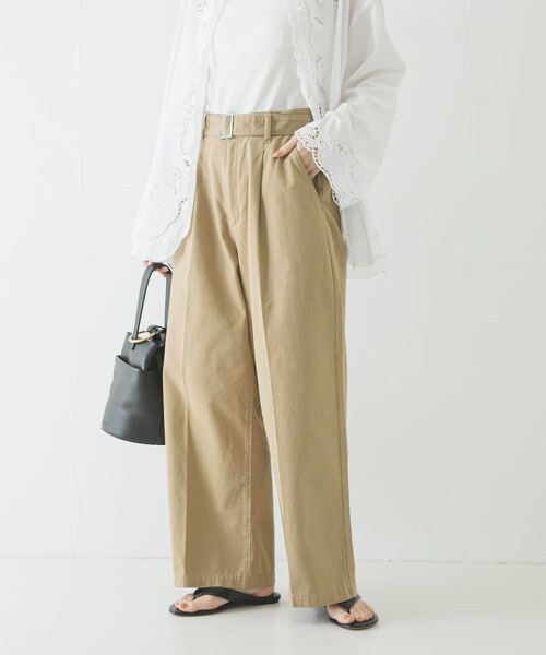 URBAN RESEARCH(アーバンリサーチ)の「『3サイズ展開』ベルト付きタックワイドチノパンツ(チノパンツ・レディース・L.BEIGE/BEIGE・36/38/40)」の5枚目の写真