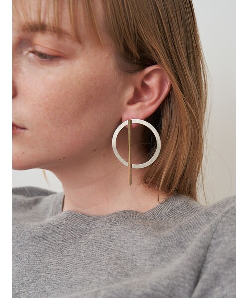 ELENDEEK（エレンディーク）の「2WAY IO PIERCE（ピアス（両耳用）・レディース・シルバー/ゴールド・F）」の6枚目の写真