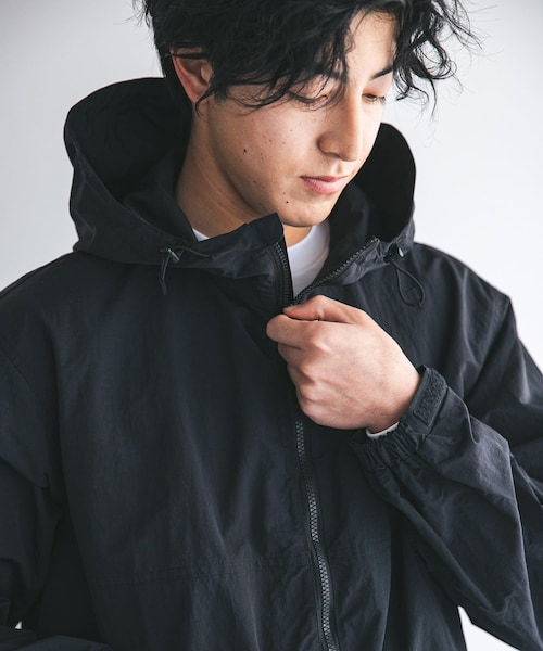 URBAN RESEARCH DOORS(アーバンリサーチドアーズ)の「『別注』Snow Peak Apparel×DOORS NYLON WASHER PARKA(マウンテンパーカー・メンズ・GREIGE/CHARCOAL/BLACK・M/L/XL)」の6枚目の写真
