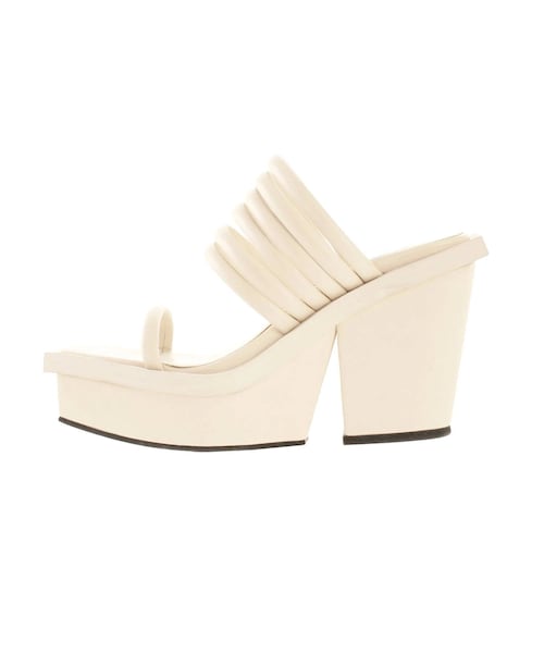 LINE STEP SANDAL