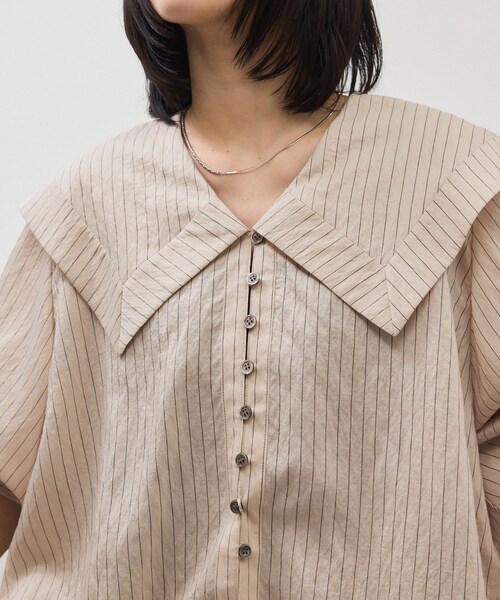 ADAM ET ROPE'(アダムエロペ)の「ワイドカラーブラウス(シャツ/ブラウス・レディース・ホワイト系/ベージュ系・F)」の9枚目の写真