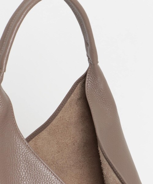 URBAN RESEARCH（アーバンリサーチ）の「ソフトレザーワンハンドルバッグ（トートバッグ・レディース・BLACK/L.BROWN・-）」の18枚目の写真