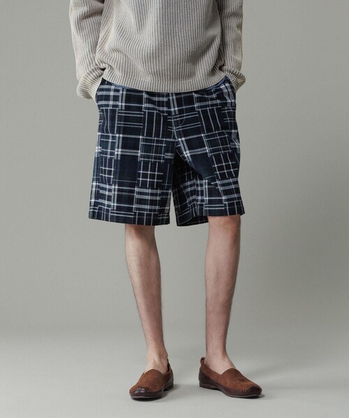 ADAM ET ROPE'(アダムエロペ)の「パッチワーク マドラスチェック ワイド イージーショーツ / セットアップ対応(その他パンツ・メンズ・ホワイト系/ネイビー系/レッド系・L/M)」の2枚目の写真