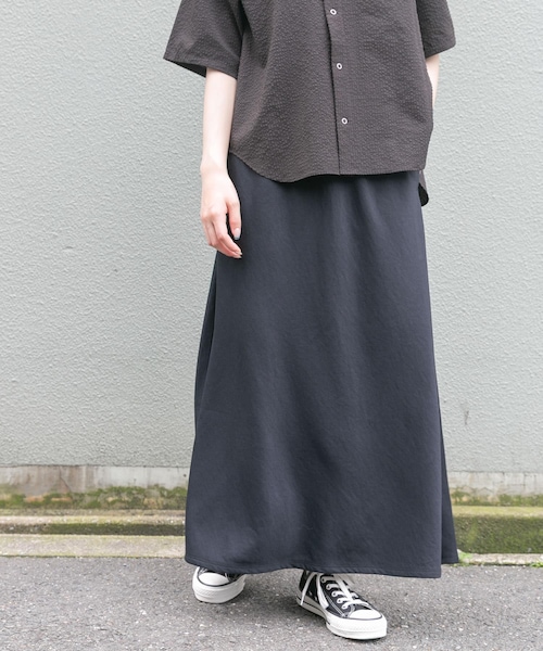 URBAN RESEARCH DOORS(アーバンリサーチドアーズ)の「FORK&SPOON ドライタッチカットスカート(スカート・レディース・BLACK/CREAM・1/2)」の2枚目の写真