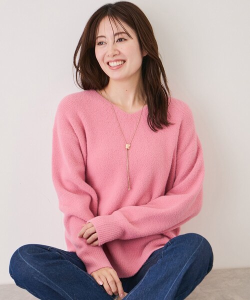 Jayro(ジャイロ)の「スフレヤーンVネックニットプルオーバー(ニット/セーター・レディース・ブラック/ライトグレー/ホワイト系/ダークブラウン/ベージュ/ネイビー系/レッド/ピンク/ライトグリーン/ピンク系/イエロー系・M)」の14枚目の写真