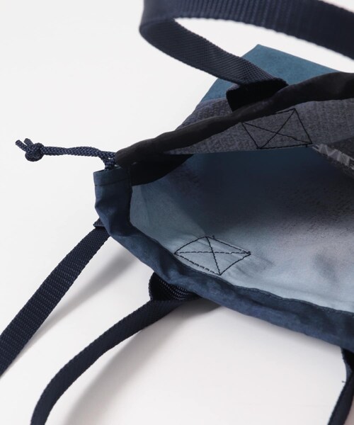 URBAN RESEARCH（アーバンリサーチ）の「SFC　SFC SHOULDER BAG（ショルダーバッグ・メンズ・NAV TIEDYE/BLK TIEDYE・One）」の11枚目の写真