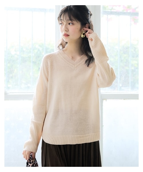 nissen（ニッセン）の「洗える裾ラウンドＶネックニット＜大きいサイズ有＞（ニット/セーター・レディース・杢グレー/ソフトグリーン/ダスティブルー/黒/ライトベージュ・S/M/L/LL/3L/4L/5L/6L/8L/10L）」の3枚目の写真