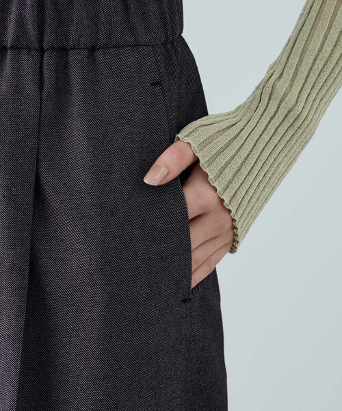 ROPE'（ロペ）の「トリアセツイル ワンタックイージーワイドパンツ(デニムライク)/イージーケア・セットアップ対応（スラックス・レディース・ブラック/ネイビー系・36/38/40）」の22枚目の写真