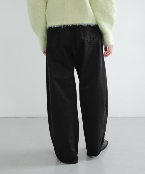 URBAN RESEARCH（アーバンリサーチ）の「コットンサテンカットオフカーブパンツ（その他パンツ・レディース・BEIGE/BLACK・36/38/40）」の17枚目の写真