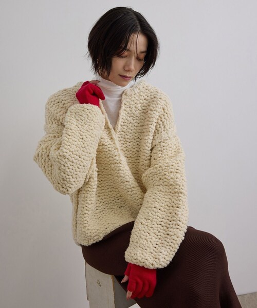 ADAM ET ROPE'(アダムエロペ)の「【William Brunton(ウィリアム・ブラントン)】2PLY LONG RIB CUFF GLOVE OPEN THUMB(手袋・レディース・グレー/キナリ系/レッド系・F)」の9枚目の写真