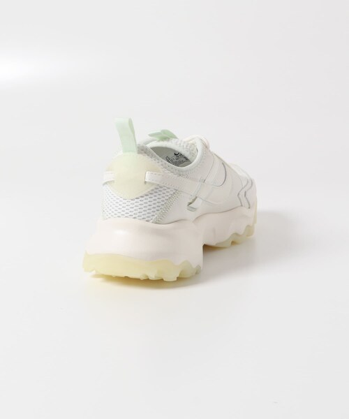 URBAN RESEARCH DOORS（アーバンリサーチドアーズ）の「NIKE　TC7900 PRM（スニーカー・レディース・セイルグレイ・23.5/24/24.5）」の8枚目の写真