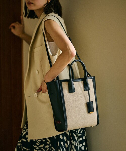 ROPE'（ロペ）の「【E'POR】 I BAG Medium（キャンバスコンビ縦型トートバッグ）（ハンドバッグ・レディース・ブラック系/オフホワイト・F）」の6枚目の写真