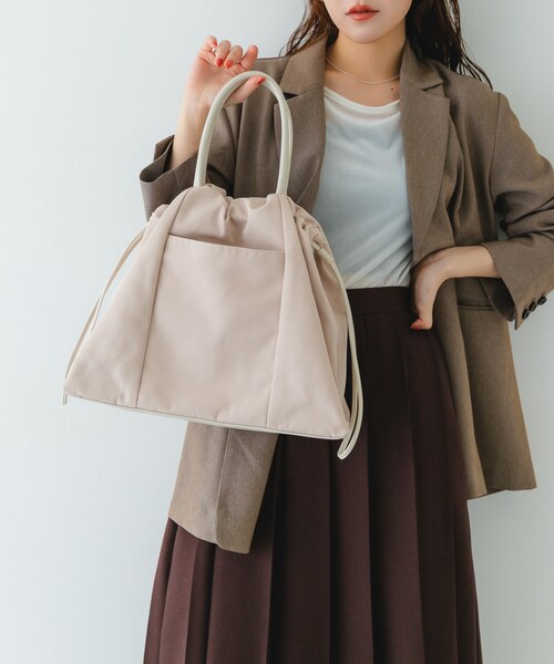 RODE SKO（ロデスコ）の「ショルダー付撥水キンチャクバッグ（ショルダーバッグ・レディース・BLACK/GRAY/IVORY・one）」の6枚目の写真