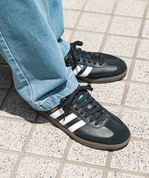 URBAN RESEARCH DOORS(アーバンリサーチドアーズ)の「adidas SAMBA OG(スニーカー・メンズ・コアブラック・25.5/26/26.5/27/27.5/28/28.5/29)」の3枚目の写真