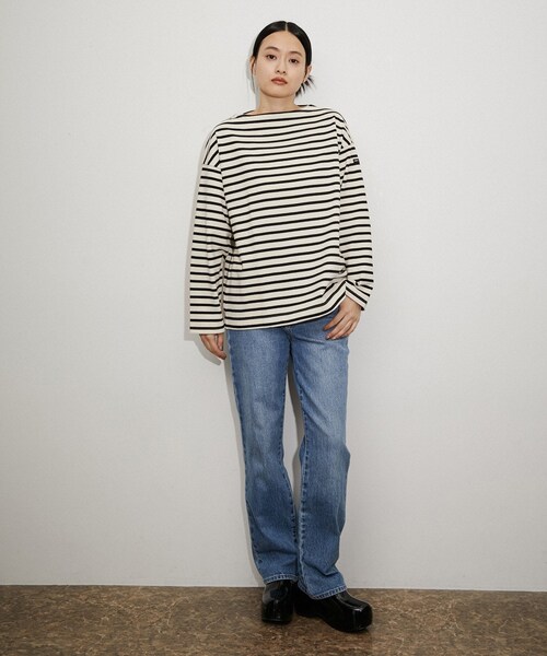 ADAM ET ROPE'（アダムエロペ）の「【公式サイト限定】【SAINT JAMES】20JC OUESSANT LOOSE（Tシャツ/カットソー・レディース・ネイビー/ブラック・1）」の6枚目の写真