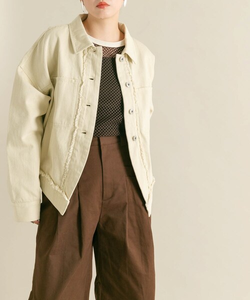 KBF（ケイビーエフ）の「フリンジカーブヘムジャケット（カバーオール・レディース・KHAKI/IVORY・one）」の4枚目の写真