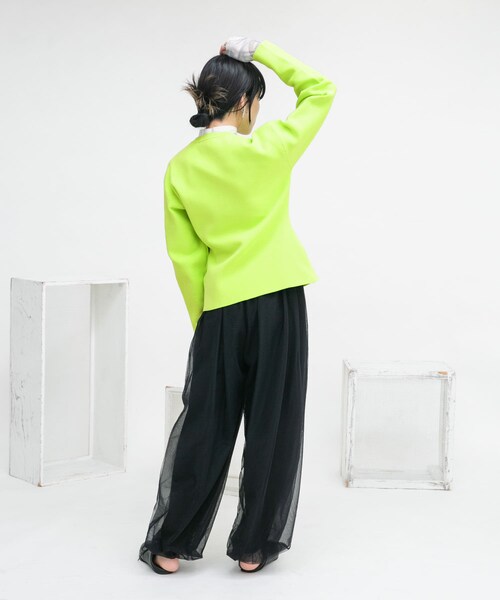 KBF（ケイビーエフ）の「リングドットボタンニットカーディガン（カーディガン/ボレロ・レディース・NEONYELLOW/L.BEIGE/FLAMINGO・one）」の21枚目の写真