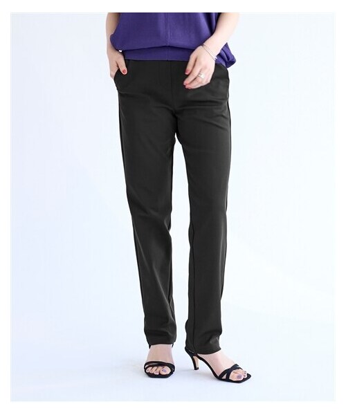 nissen（ニッセン）の「大きいサイズ ７つの優秀を叶える贅沢パンツ（ゆったりヒップ）（股下66ｃｍ）（吸汗速乾・抗菌防臭・UVカット）（パンツ・レディース・ネイビー/黒/グレージュ・L/LL/3L/4L/5L/6L/8L/10L）」の6枚目の写真