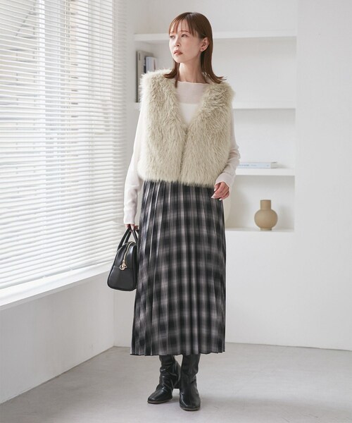 ROPE' PICNIC（ロペピクニック）の「ファーベスト（ベスト・レディース・ダークブラウン/ベージュ・F）」の10枚目の写真