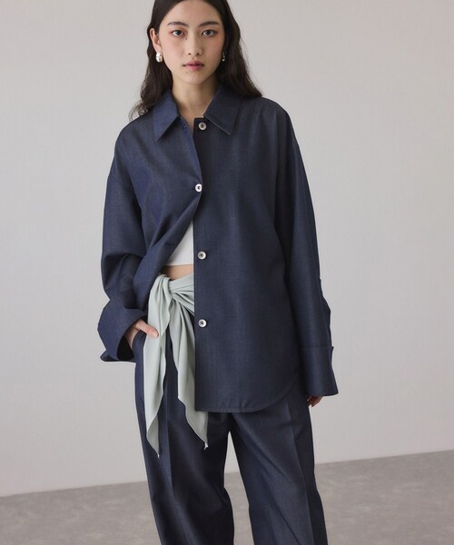 ADAM ET ROPE'（アダムエロペ）の「NIKKE TW DENIM SHIRT JACKET（ブルゾン・レディース・ブラック/ネイビー・F）」の9枚目の写真