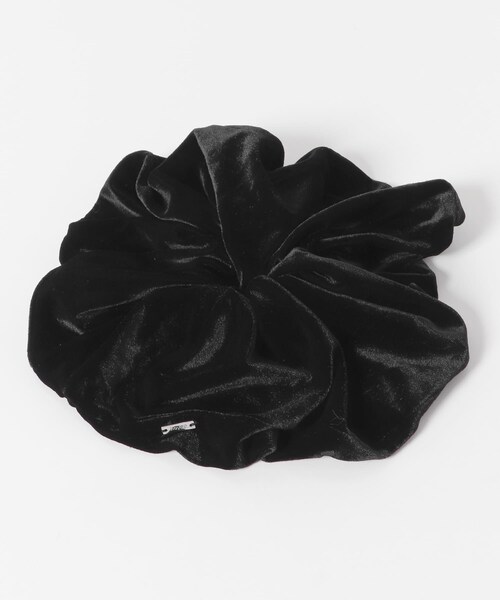 URBAN RESEARCH ROSSO（アーバンリサーチロッソ）の「heyep　Large Velour Scrunchie（ヘアゴム・レディース・BLACK/GRAY・FREE）」の4枚目の写真