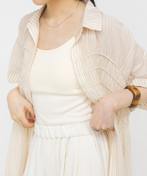 KBF（ケイビーエフ）の「スパゲティストラップカップ付きキャミ（キャミソール・レディース・IVORY/KHAKI/CHARCOAL/OFF/BLACK・One）」の7枚目の写真