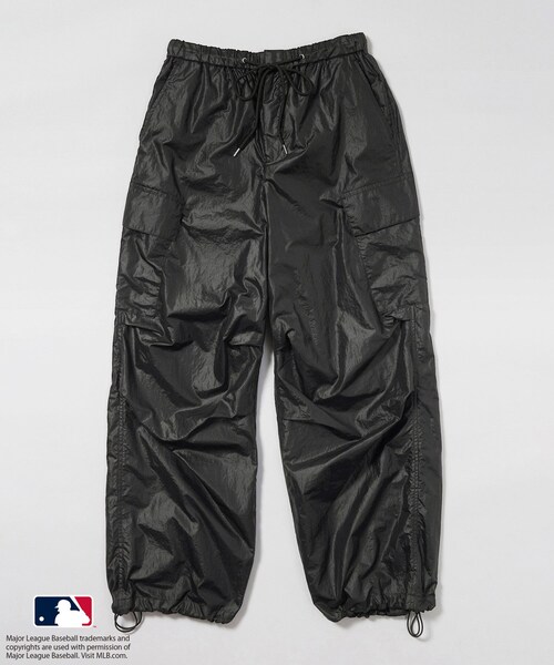 ROPE'(ロペ)の「【MLB COLLECTION BY JUN】ナイロンパラシュートパンツ(カーゴパンツ・レディース・ブラック/ホワイト/ピンク・F)」の10枚目の写真