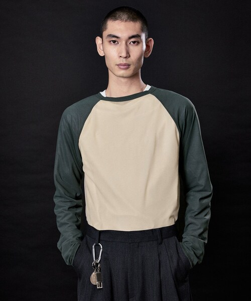 ADAM ET ROPE'(アダムエロペ)の「SHEER RINGER RAGLAN LONG SLEEVE(Tシャツ/カットソー・レディース・ホワイト/キャメル/ベージュ/ブラック・38/42)」の20枚目の写真
