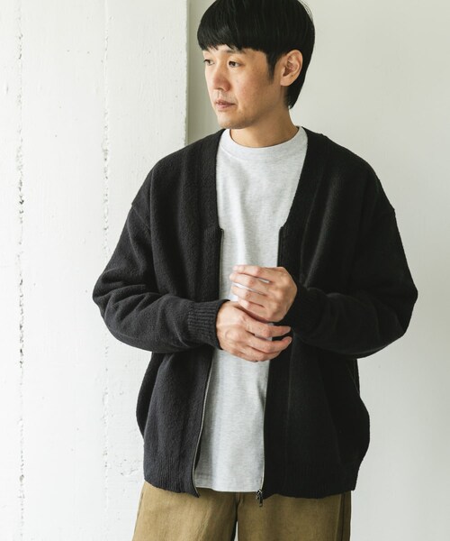 URBAN RESEARCH DOORS（アーバンリサーチドアーズ）の「AIR FIT Vネックカーディガン（カーディガン/ボレロ・メンズ・GREEN/BROWN/BLACK・M/L）」の13枚目の写真