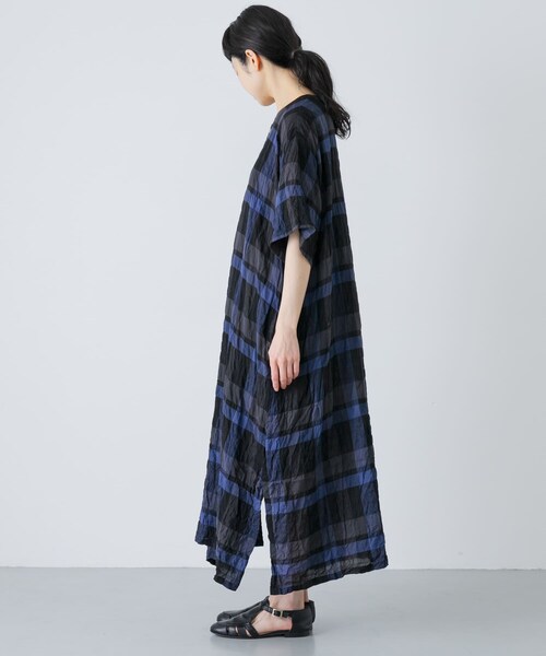 かぐれ（カグレ）の「Vlas Blomme　RAYON COTTON SHIRRING ONE-PIECE（ワンピース・レディース・BLUE・Free）」の12枚目の写真
